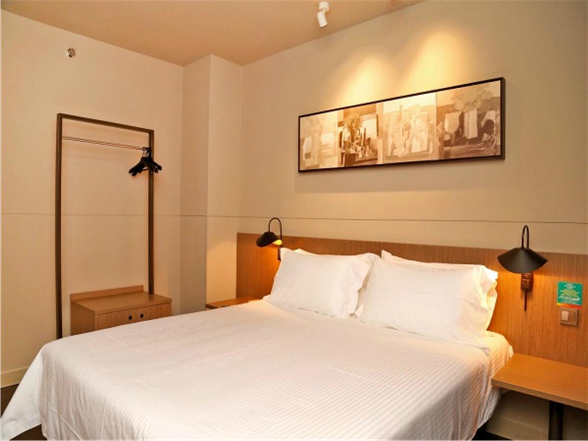 Jinjiang Inn Selected Shenzhen Huanggang Port Huangcheng Plaza Εξωτερικό φωτογραφία
