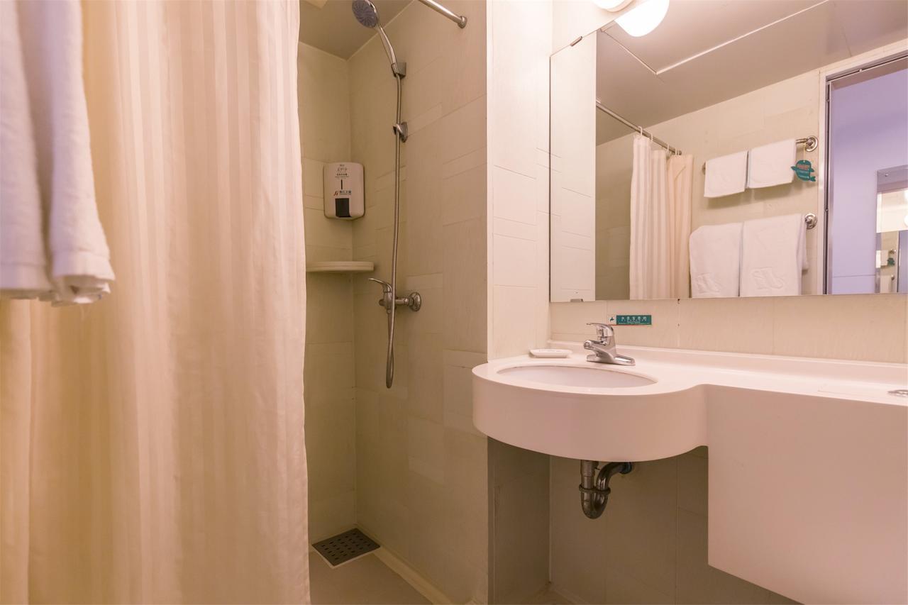 Jinjiang Inn Selected Shenzhen Huanggang Port Huangcheng Plaza Εξωτερικό φωτογραφία